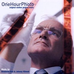 One Hour Photo Soundtrack (Reinhold Heil, Johnny Klimek) - CD cover